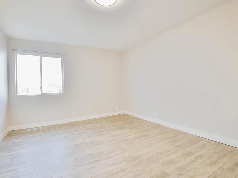Bedroom #1