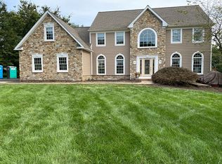 511 Ridgeview Dr, Hockessin, DE 19707