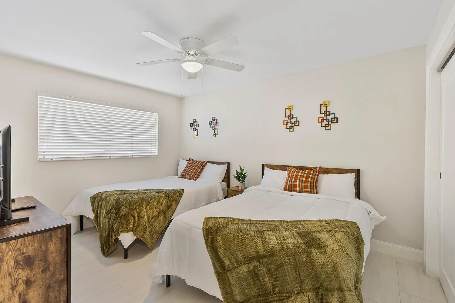 2 bed, 1.0 bath, 950 sqft, $2,550 — Photo 4