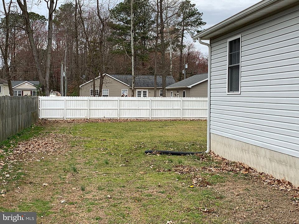 2nd image of 1383 Holly Vista Dr