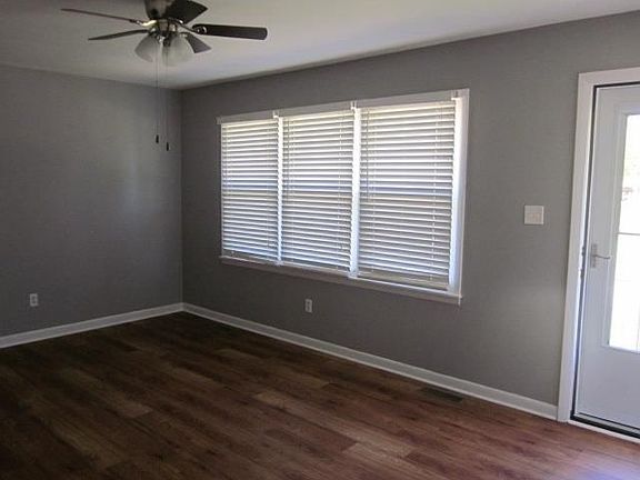 2nd image of 619 Las Vegas Dr
