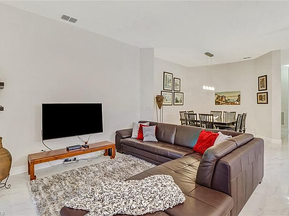 5th image of 901 Marblehead Dr #B-1