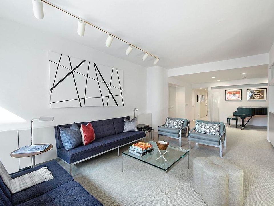 1st image of 45 E 72nd St APT 10C