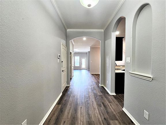 3rd image of 9515 Knox Prairie Ct