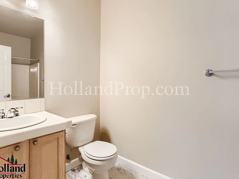 4815 SE Teakwood St — Photo 6