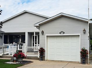 2 Stewart St #11, Strathroy Caradoc, ON N7G3K8