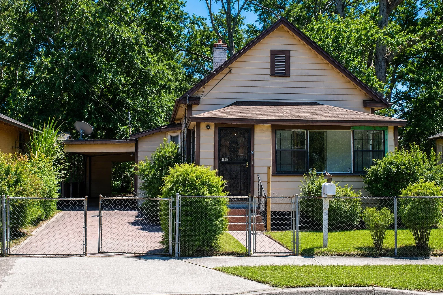 3 bed, 1428 sqft, $1,395 — Photo 1