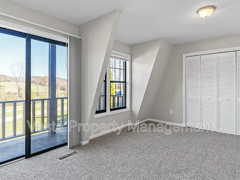 588 Ray Hill Rd #A — Photo 13
