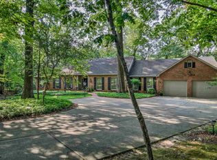 2345 Topswood Ln, South Bend, IN 46614