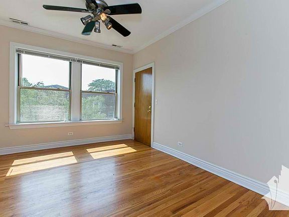 2nd image of 1212 W Waveland Ave #3A