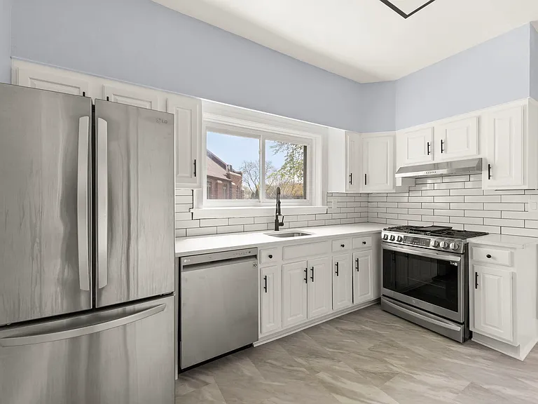 9118 Lincoln Ave #2 — Photo 2