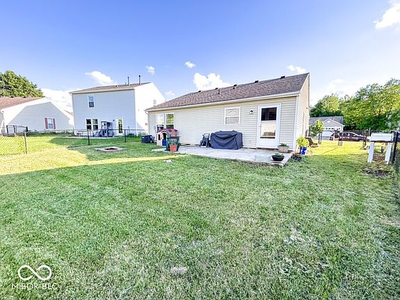 3rd image of 11850 Wapiti Way