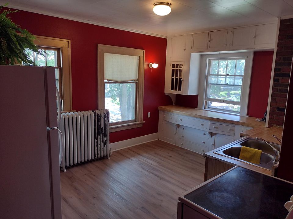 Kitchen facing SW. Planning to paint the radiator.