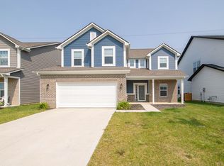 7062 English Oak Dr, McCordsville, IN 46055