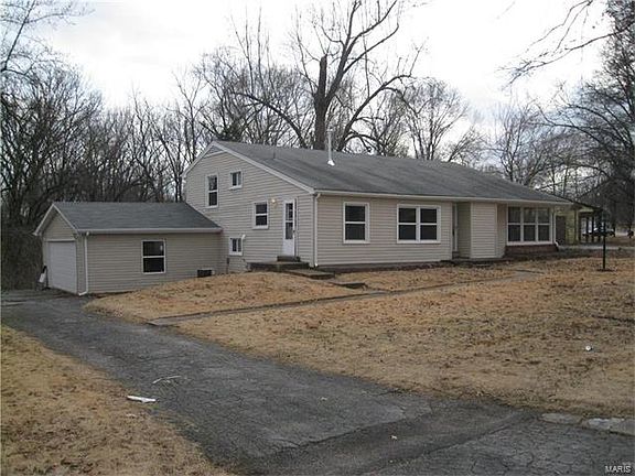 2nd image of 12125 Mignon Dr