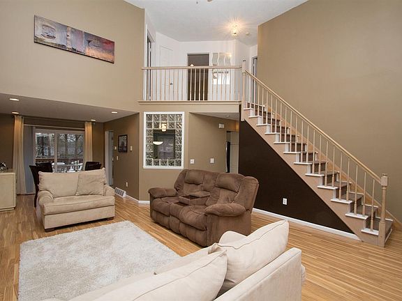 2nd image of 550 Acland Blvd