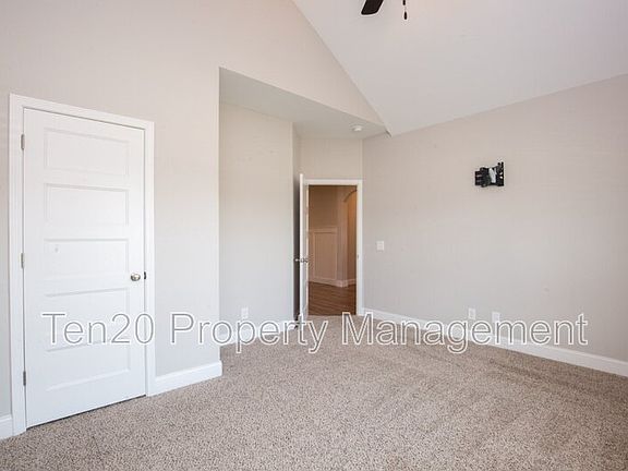 4th image of 9827 Yellow Pine Rd