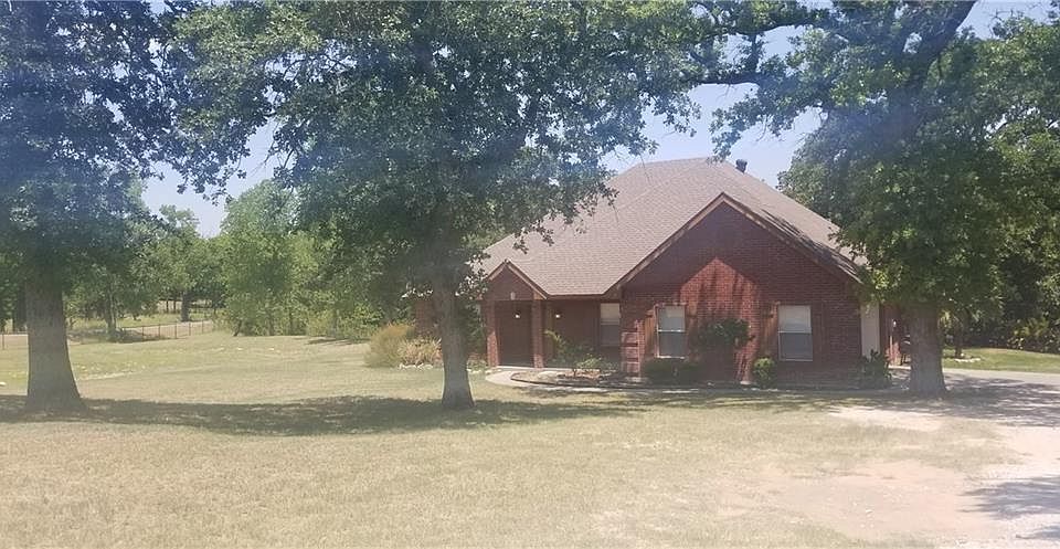 1st image of 101 Sweetwater Springs Dr