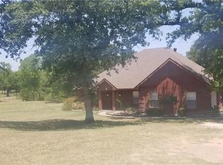 101 Sweetwater Springs Dr, Poolville, TX 76487