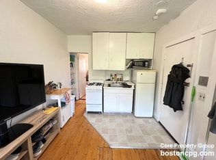 19 S Russell St APT 8, Boston, MA 02114