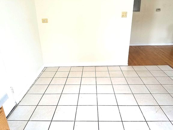 4th image of 240 W 31st St APT 4W