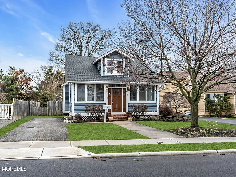 524 Fisk Ave — Photo 2
