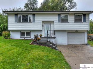 12738 Fowler Cir, Omaha, NE 68164