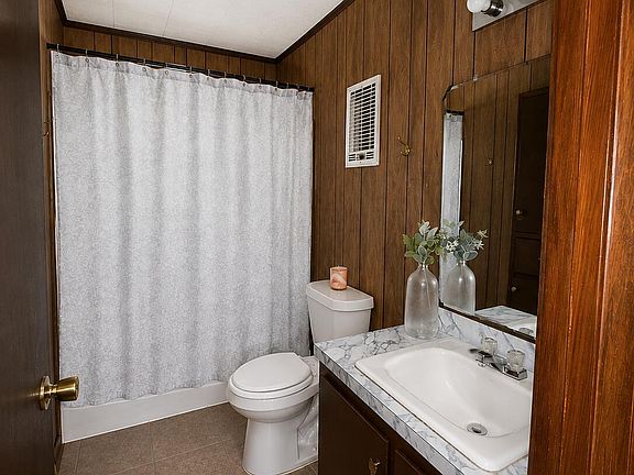 4th image of 200 Rampart St
