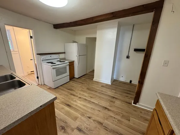 47 South Street, 47 South St #2, Claremont, NH 03743