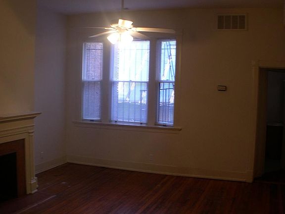 Living/Sleeping Area