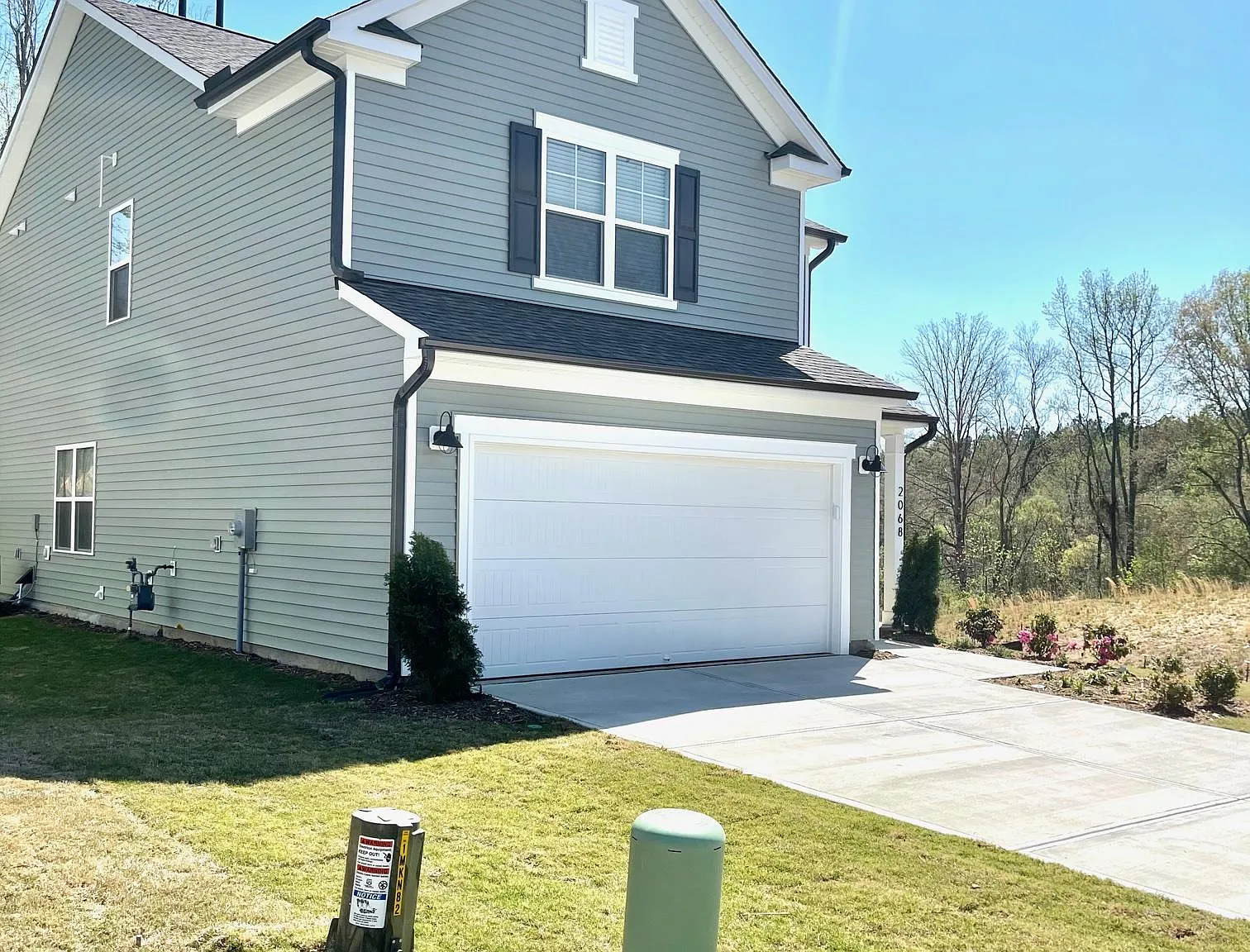 4 bed, 2100 sqft, $2,020 — Photo 3