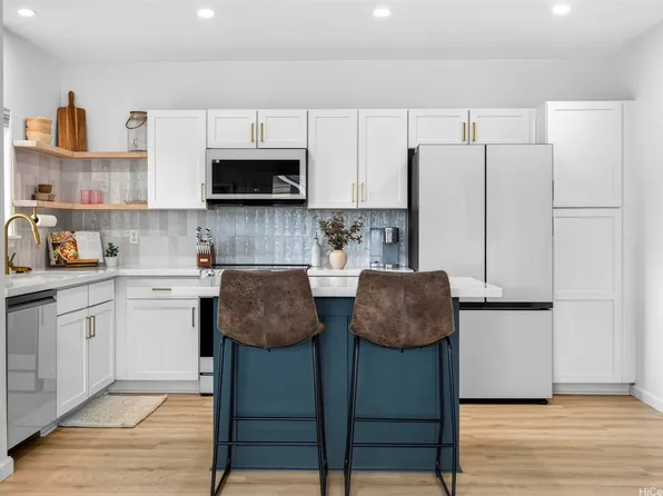 1131 Kakala St APT 1302, Kapolei, HI 96707