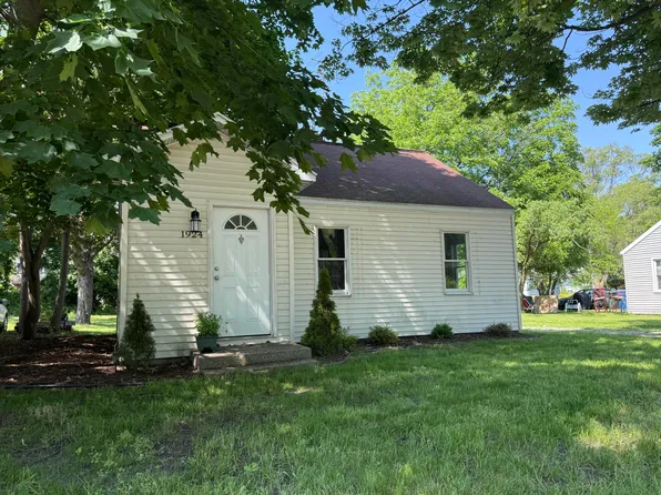 1924 W Sherman Blvd, Muskegon, MI 49441