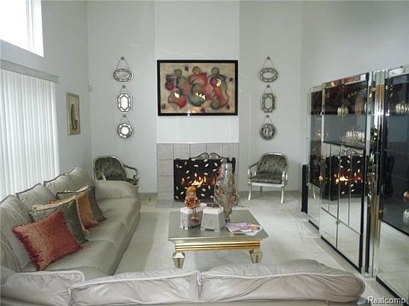 2nd image of 26794 Senator Blvd