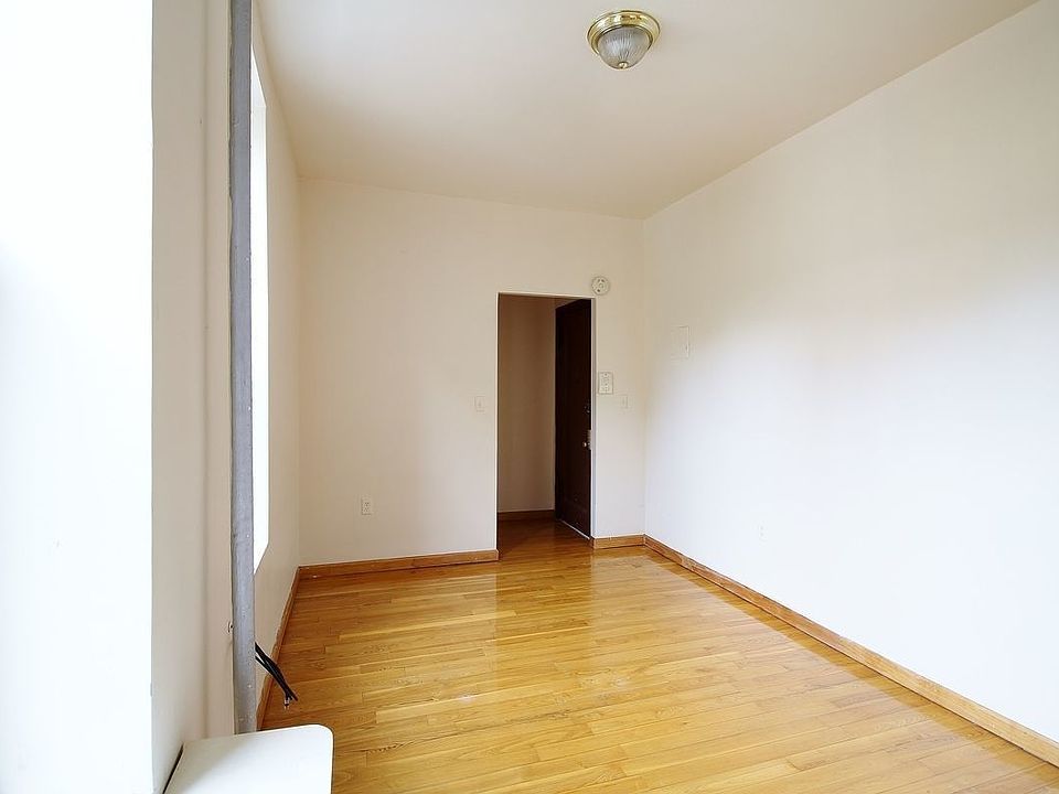 2nd image of 402 W 51st St APT 3A