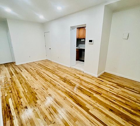 3rd image of 698 10th Ave #4F