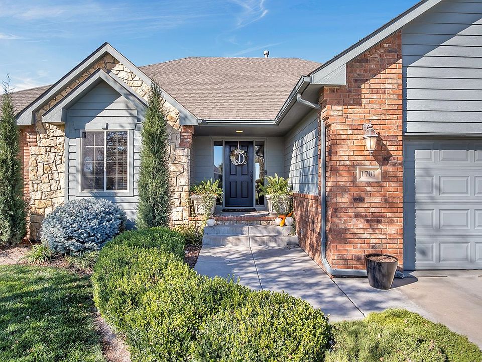 1701 Firebox, Newton, KS 67114 Zillow