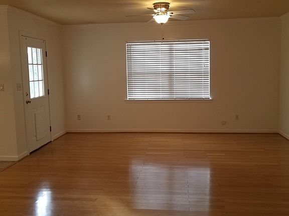4th image of 211 Buena Vista Dr