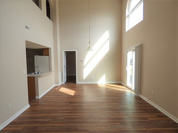 4th image of 5854 Morrissey St