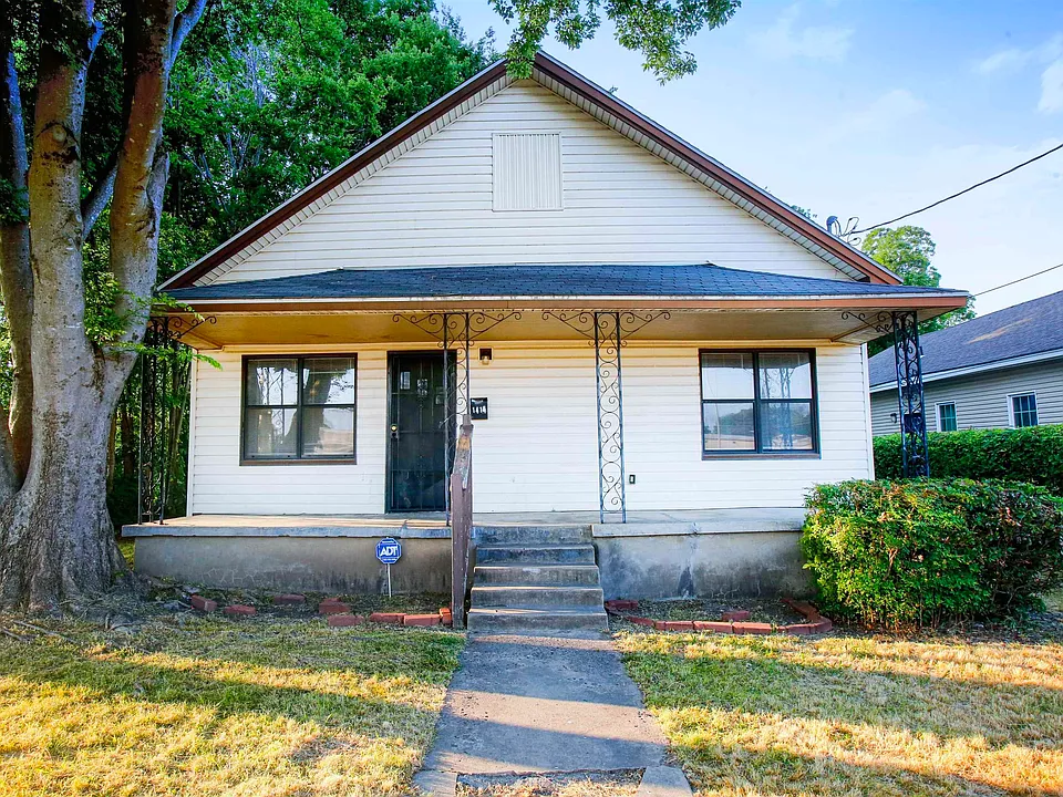 1414 W 11th St