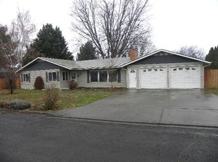369 SE Highland Park Dr, College Place, WA 99324