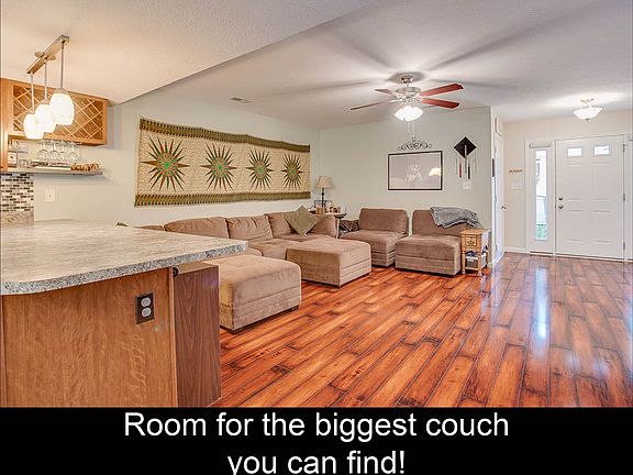 3rd image of 5712 W Vinca Ln