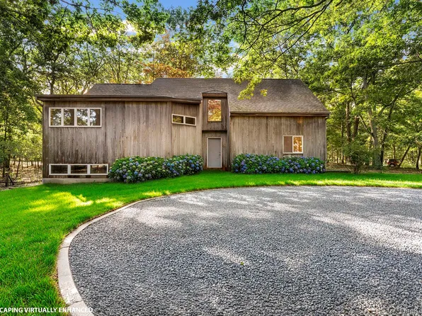 2 Boulder Lane, East Hampton, NY 11937