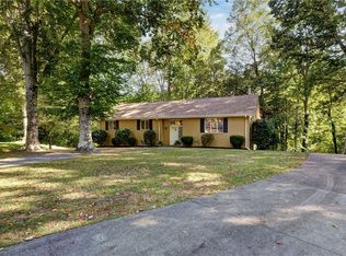 138 Yorkshire Dr, Yorktown, VA 23693