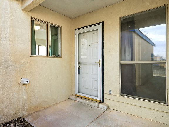 2nd image of 1613 Patti Pl NE