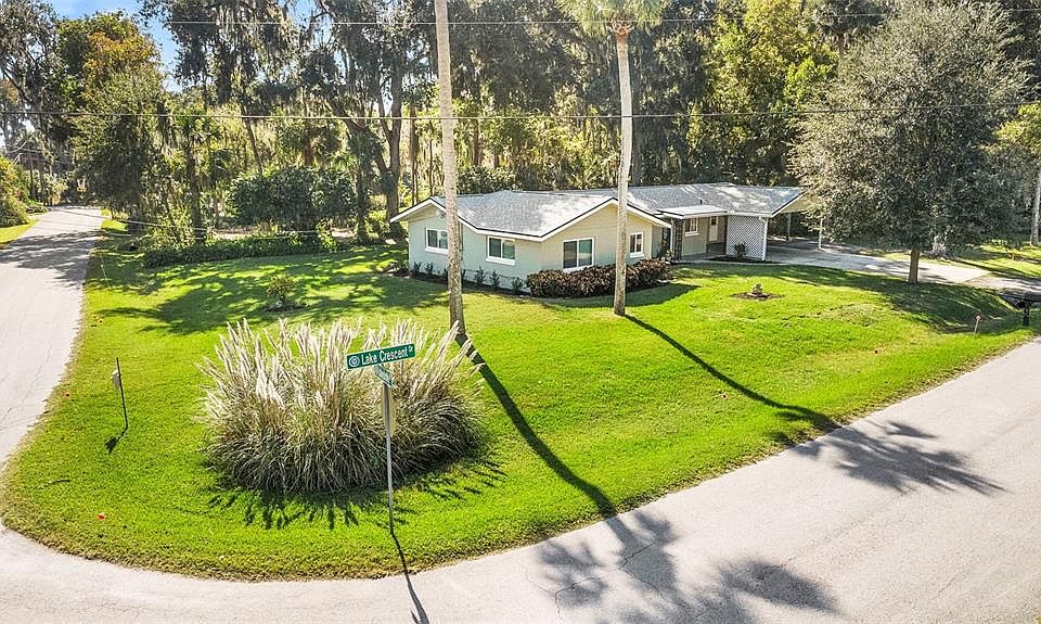 1st image of 353 Lake Crescent Dr