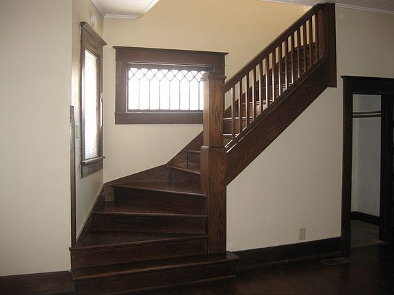 820 Stairs on East side