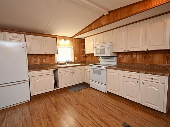 5th image of 34940 Fraser St