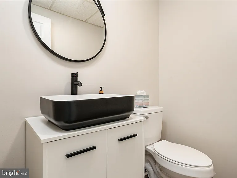 2139 Commissary Cir — Photo 36