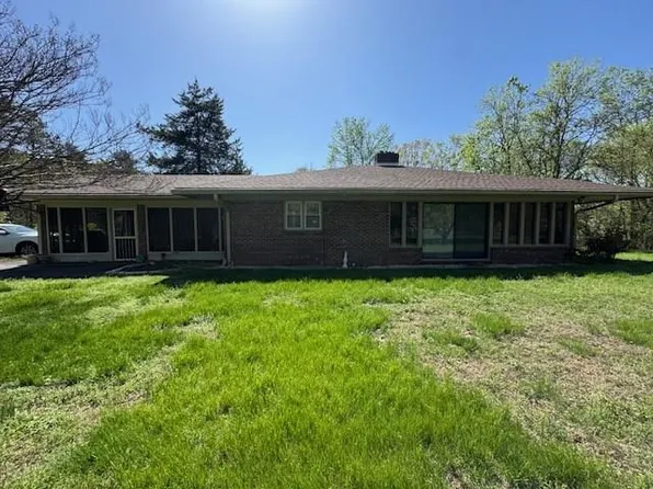 1128 Pounds Rd, Sutherlin, VA 24594